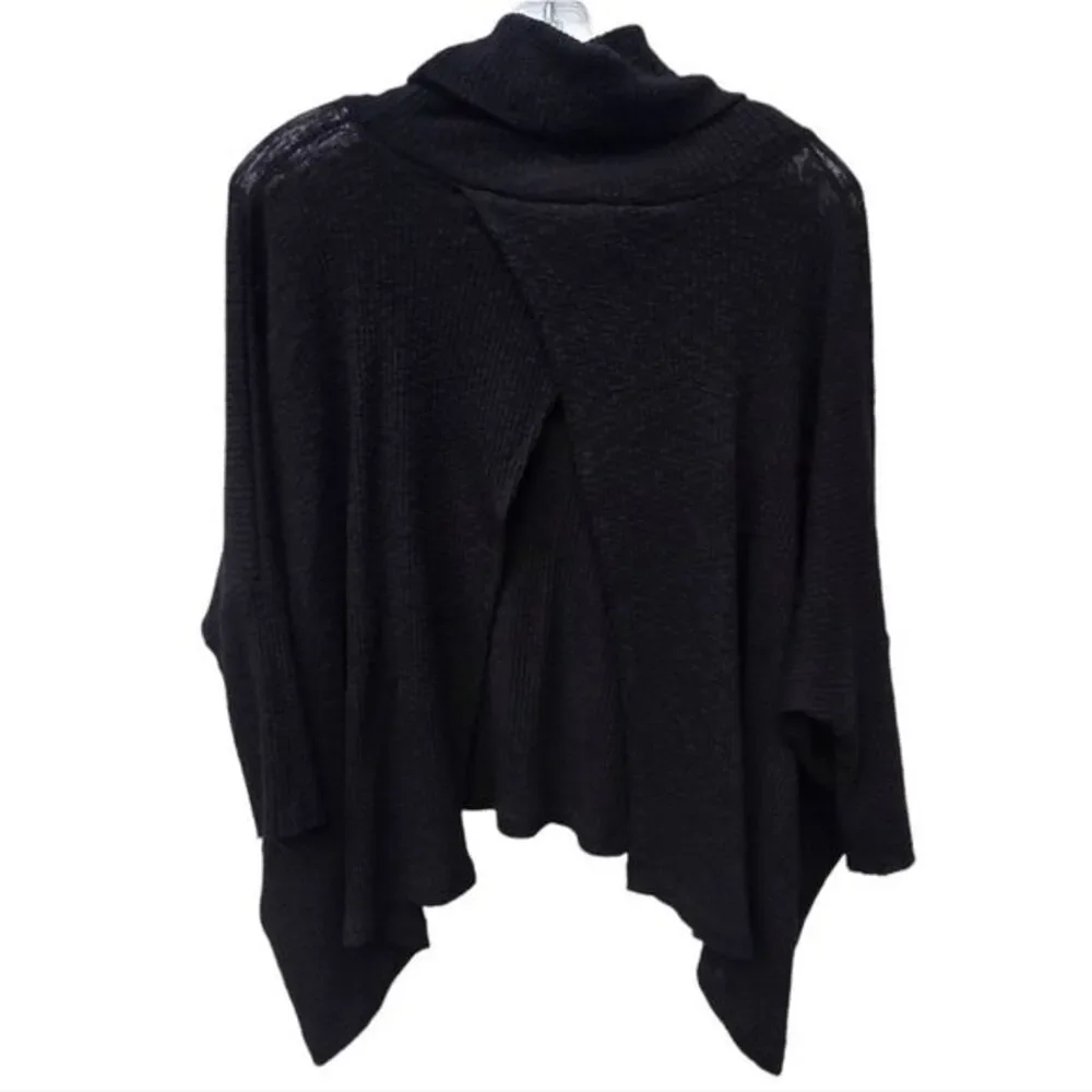 Free People Beach -459 Traveler Pullover Split Back top in Black XS‎